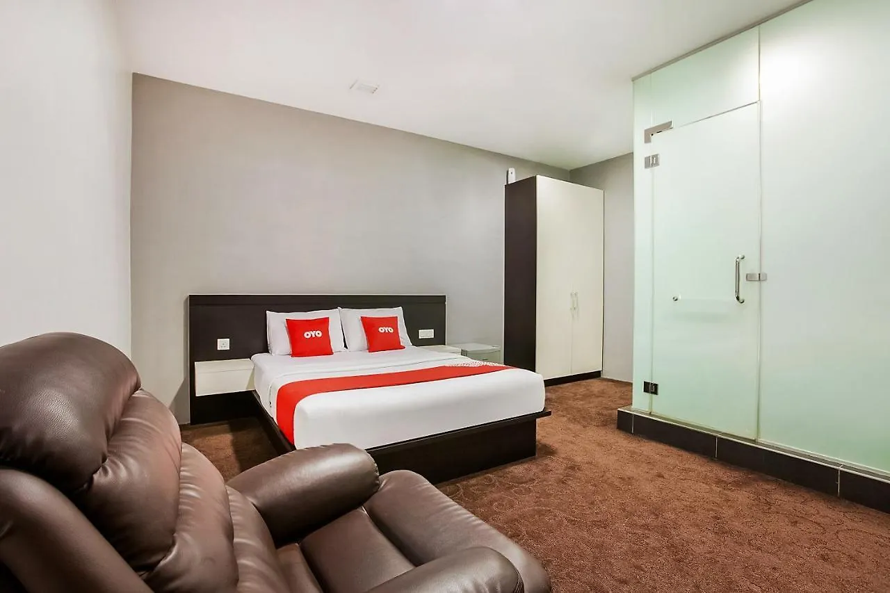 Oyo 89652 P Line Hotel Johor Bahru